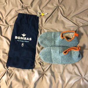 Bombas Gripper Slipper women’s sz M blue, teal, orange NEW gift item!